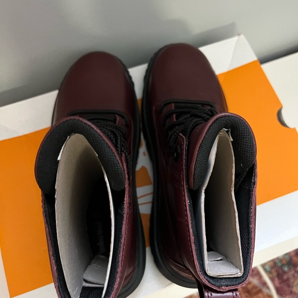 Timberland Burgundy Women's Boots - Picture 5 of 6